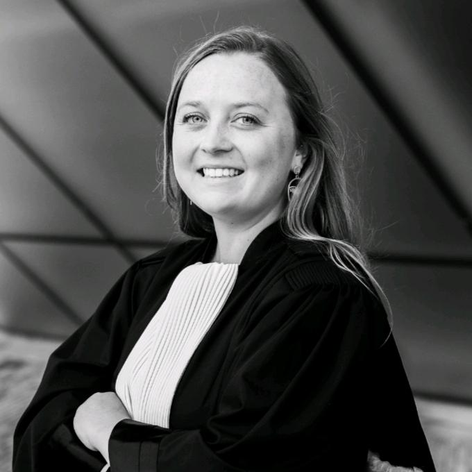 Maitre Maître Lou LESIRE Avocat Mons