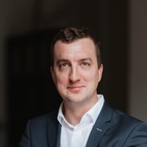 Maître Adrien PIERRE  Charleroi 